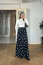 Jupe en satin à pois avec taille élastiquée