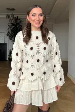 Daisy Pattern Crochet Blouse