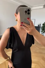 V Yaka Toka Detaylı Midi Elbise