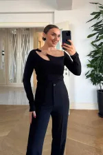 Asimetrik Yaka Uzun Kollu Bluz