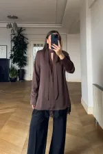 Hakim Yaka Dantel Detaylı Uzun Kollu Bluz