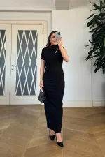 Degaje Yaka Sıfır Kol Kadife Dokulu Elbise