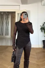 Vatkalı Büzgü Detaylı Tül Bluz