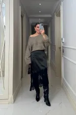 Asimetrik Kesim Dantel Detaylı Saten Etek