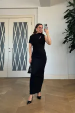 Degaje Yaka Sıfır Kol Kadife Dokulu Elbise