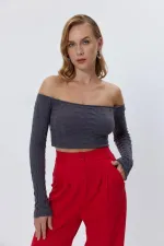 Pull court en maille à col bateau pour femme