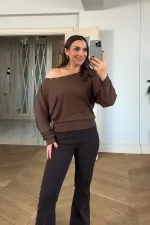 Kayık Yaka Uzun Kollu Bluz