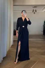 V Yaka Toka Detaylı Uzun Kollu Elbise