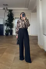 Dikiş Detaylı Bol Paça Kadın Pantolon