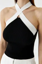 Çapraz Askılı Triko Bluz