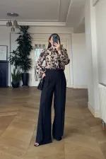 Dikiş Detaylı Bol Paça Kadın Pantolon