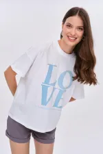 Bisiklet Yaka Love Baskılı Kadın Tişört