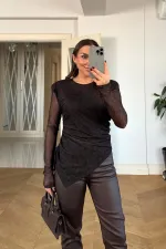 Vatkalı Büzgü Detaylı Tül Bluz