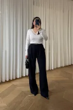 V Yaka Dantel Detaylı Bluz