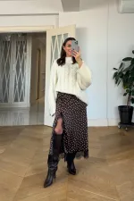 Jupe midi à pois ornée de dentelle