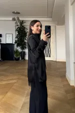 Hakim Yaka Dantel Detaylı Uzun Kollu Bluz