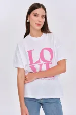 Bisiklet Yaka Love Baskılı Kadın Tişört