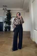 Dikiş Detaylı Bol Paça Kadın Pantolon