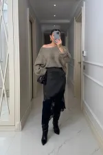 Asimetrik Kesim Dantel Detaylı Saten Etek