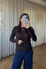 T-shirt à manches longues et col bateau