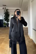 Hakim Yaka Dantel Detaylı Uzun Kollu Bluz