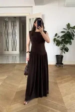 Büzgü Detaylı Sıfır Kol Uzun Elbise