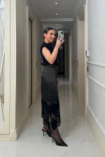 Asimetrik Kesim Dantel Detaylı Saten Etek