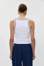 U Yaka Biyeli Kadın Atlet