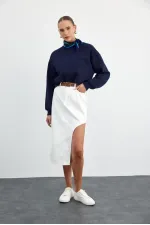 Asimetrik Yırtmaç Detaylı Midi Kot Etek