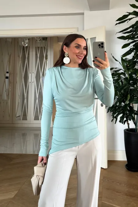 Vatkalı Asimetrik Uzun Kollu Bluz