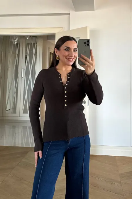 Çıtçıtlı Fitilli Triko Kazak