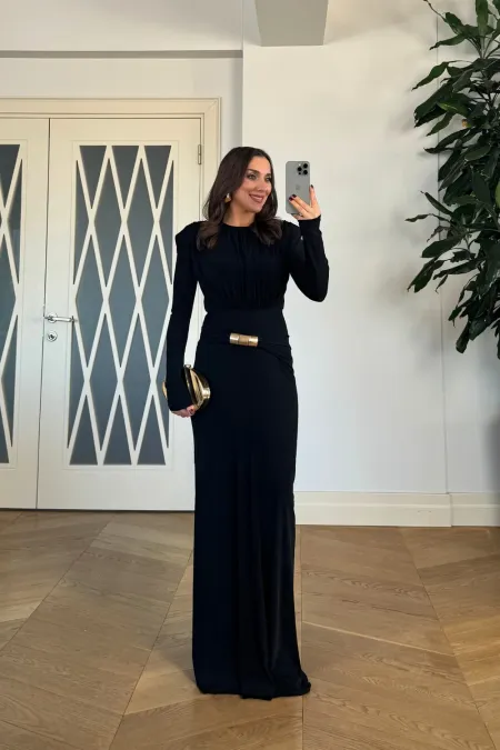 Büzgü Detaylı Vatkalı Uzun Elbise