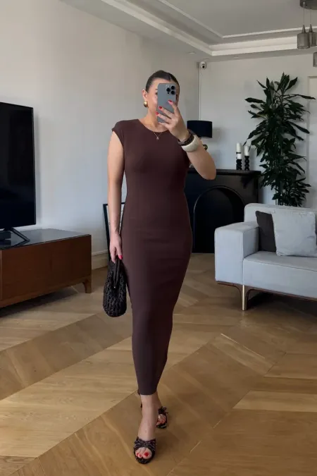 Sıfır kol Basic Midi Elbise