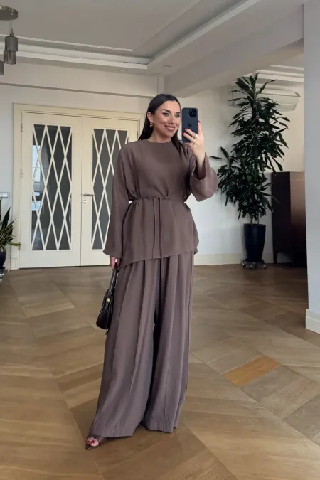 Pleated Detail Blouse and Pants Set Pleated Detail Blouse and Pants Set