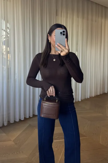 Kayık Yaka Uzun Kollu Tişört