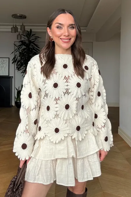 Daisy Pattern Crochet Blouse