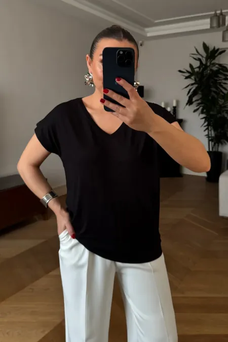 V Yaka Basic Kadın Tişört