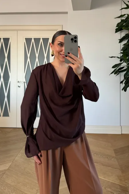 Degaje Yaka Kol Detaylı Bluz