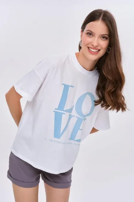 Bisiklet Yaka Love Baskılı Kadın Tişört