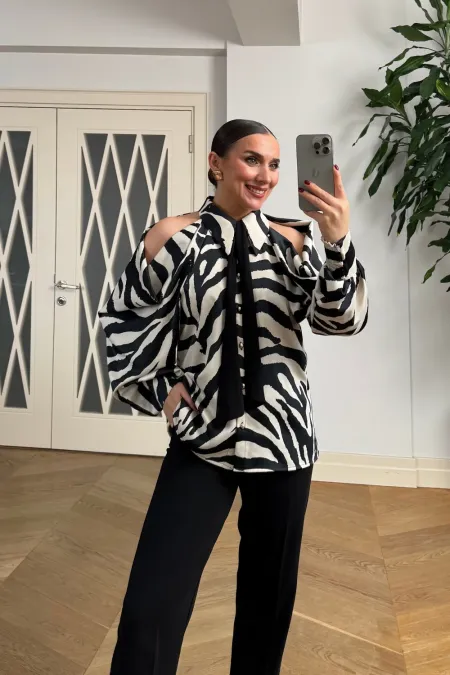 Omuz Dekolteli Desenli Uzun Kollu Bluz