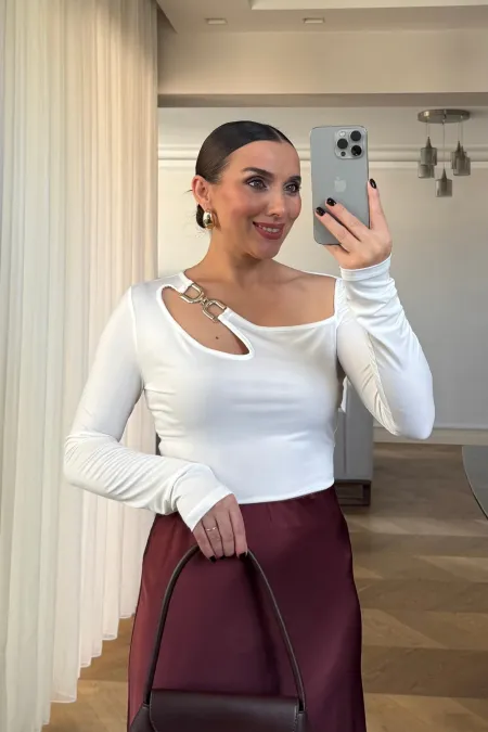 Asimetrik Yaka Uzun Kollu Bluz