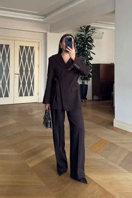 Women's Blazer Jacket and Pants Suit with Cape Detail Women's Blazer Jacket and Pants Suit with Cape Detail