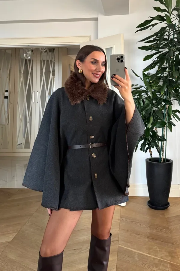 Dikiş Detaylı Suni Kürklü Kaşe Panço