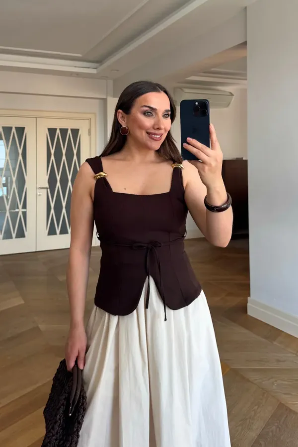 Kare Yaka Askılı Büstiyer