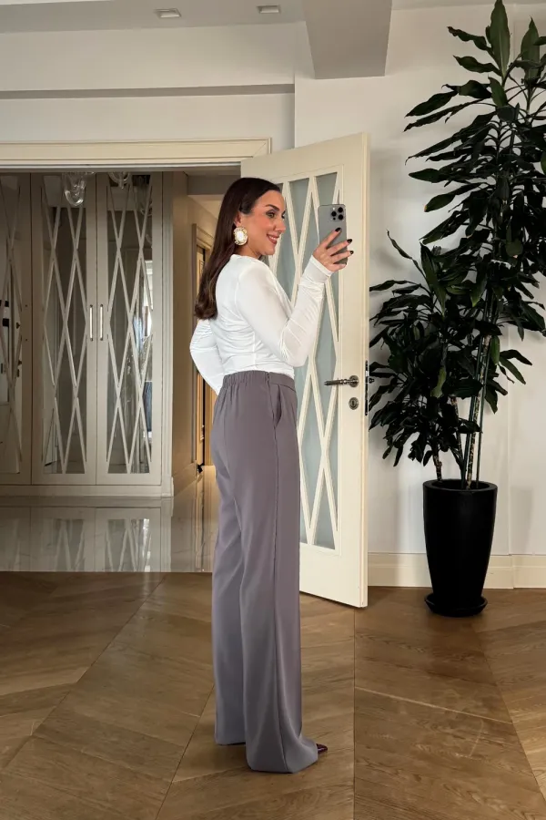 Women's Pants with Elastic Waistband