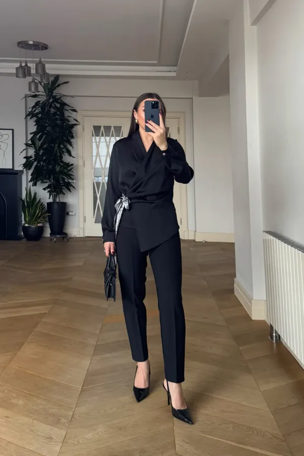 Kruvaze Bağlamalı Uzun Kollu Bluz