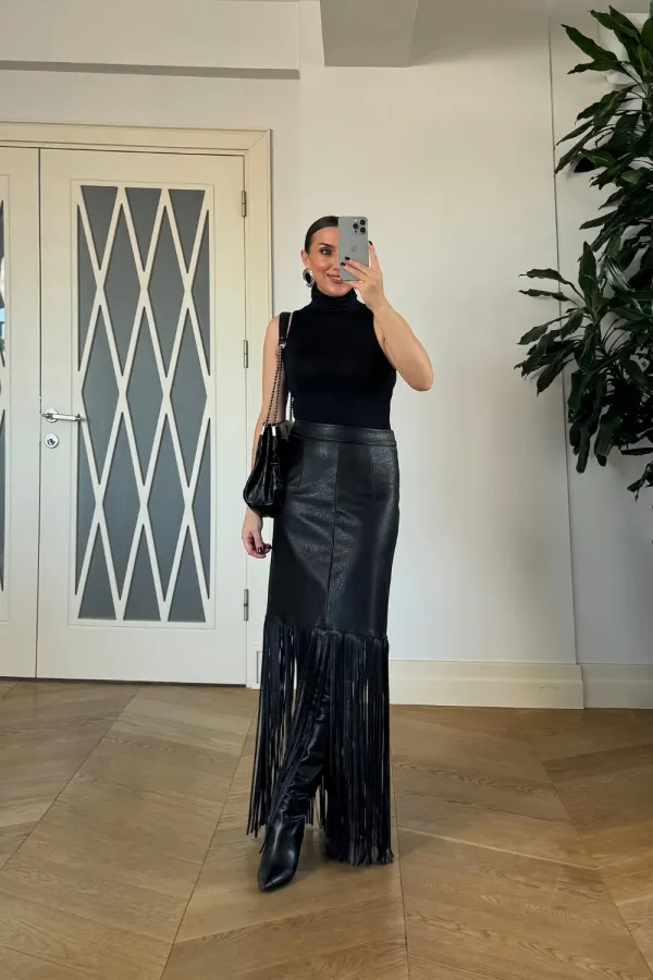 Suni Deri Püskül Detaylı Mini Etek