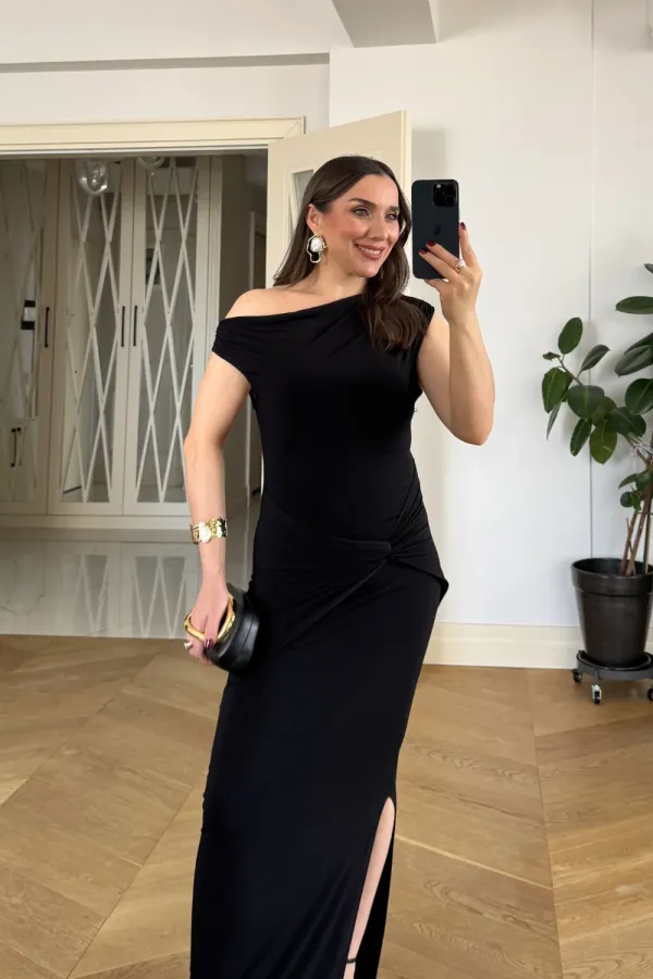 Düşük Omuz Düğüm Detaylı Uzun Elbise