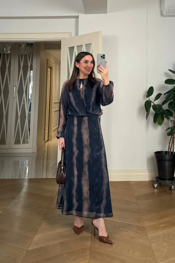 Desenli Dökümlü Şifon Elbise