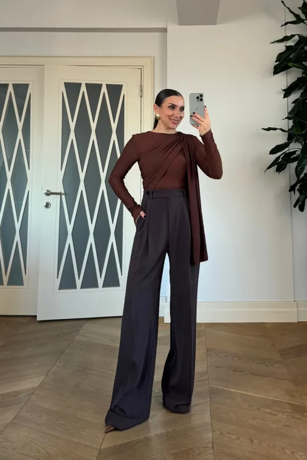 Kemer Detaylı Düz Kesim Kadın Pantolon